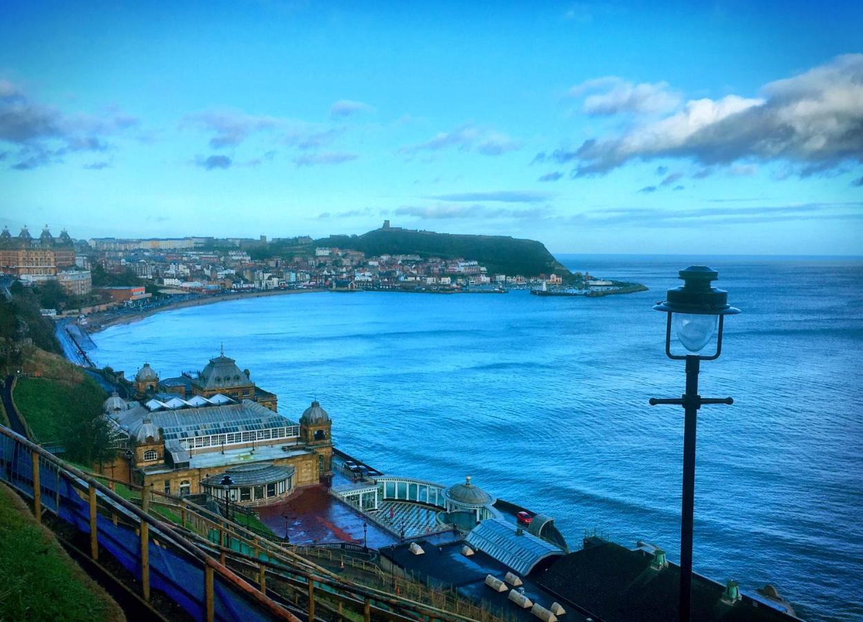 Penthouse, Private Balcony, Superb Views, Lift, Reserved Free Parking *