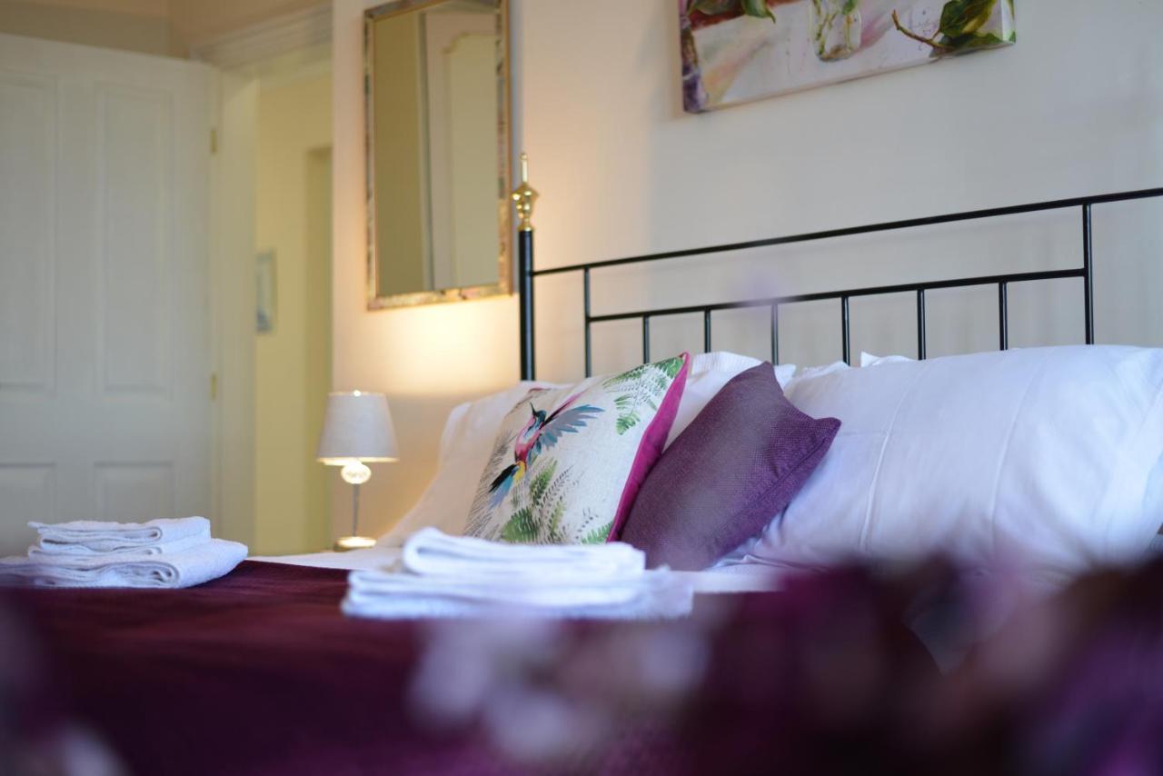 Apartment Penthouse, Private Balcony, Superb Views, Lift, Reserved Free Parking